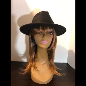 New never worn synthetic wig